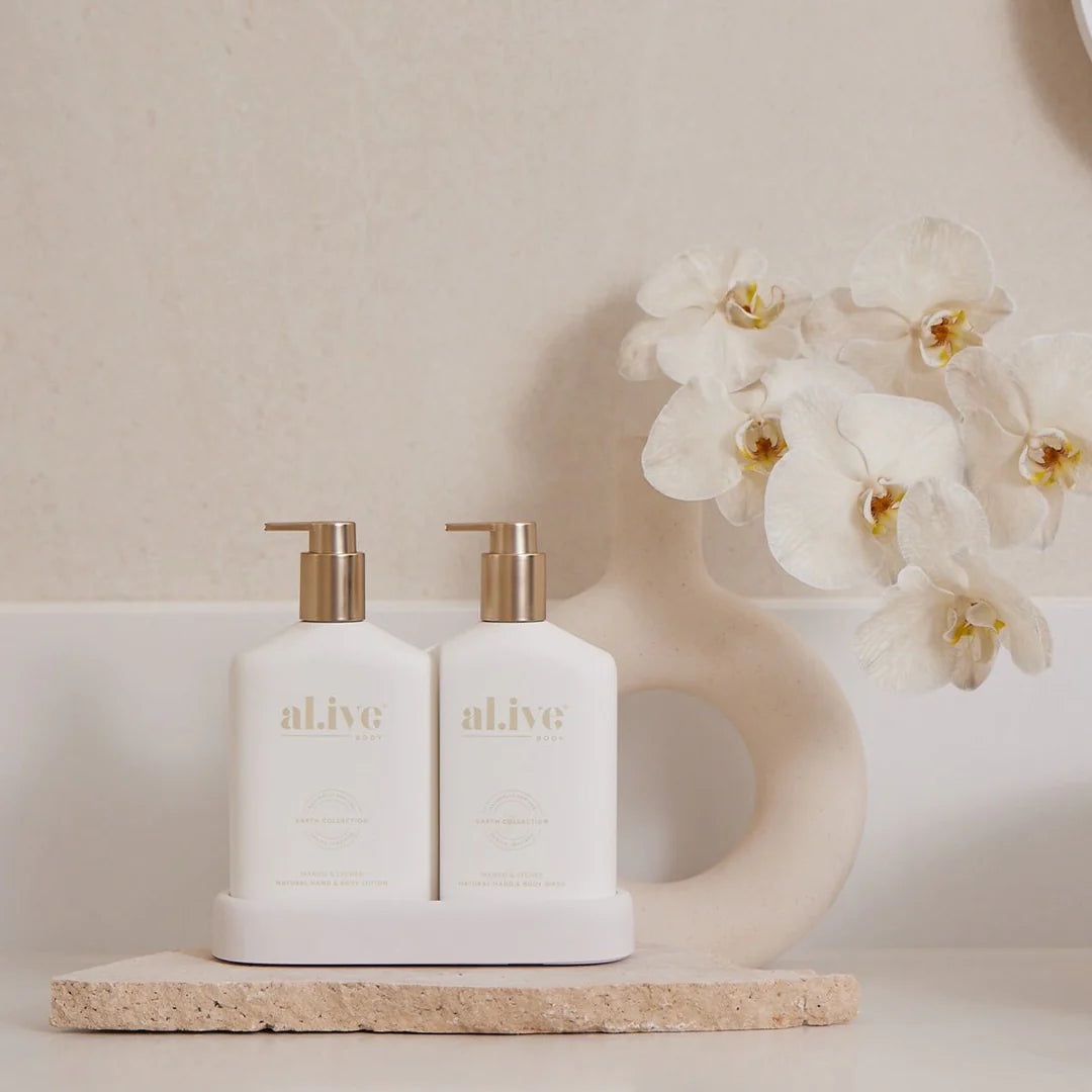 The Mango & Lychee Body Wash/Lotion Duo from al.ive body is an exquisite mix of natural ingredients plus essential oils and native botanical extracts to pamper your skin! Enjoy this beautiful best selling duo in metallic for our Christmas edition