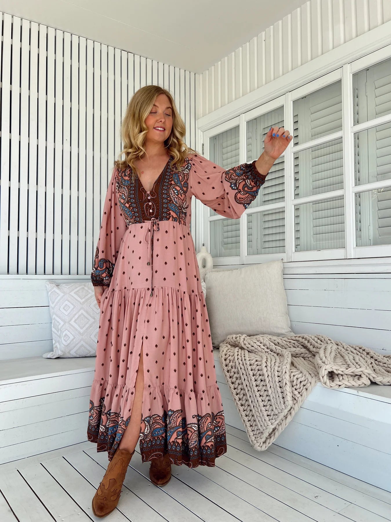 ⚜️Jaase Australia Floral Dresses マキシ Cognac Maxi Dress Floral Carnival print by Jaase – Kenzie Tenzie