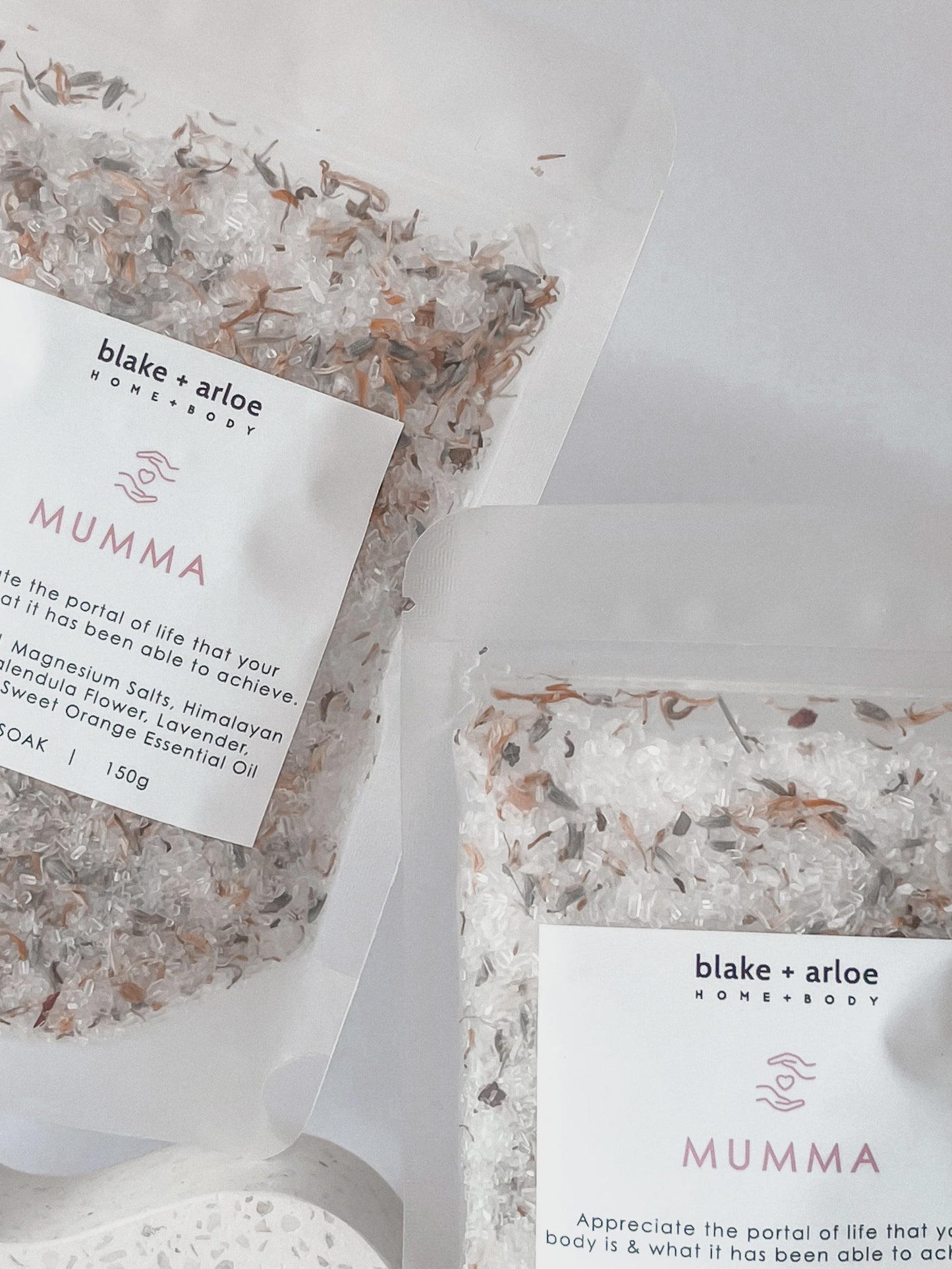 Indulge in a deliciously scented bath with our Mumma bath soak! Made with natural ingredients, this 150g soak will leave you feeling refreshed and rejuvenated. Time to soak up some fruity goodness!